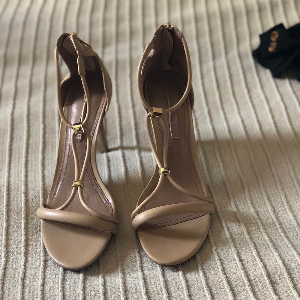 Bcbg heels